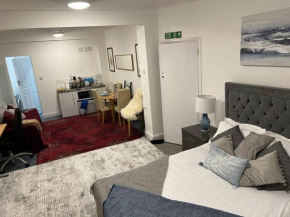 Impressive Large Studio Woodford
